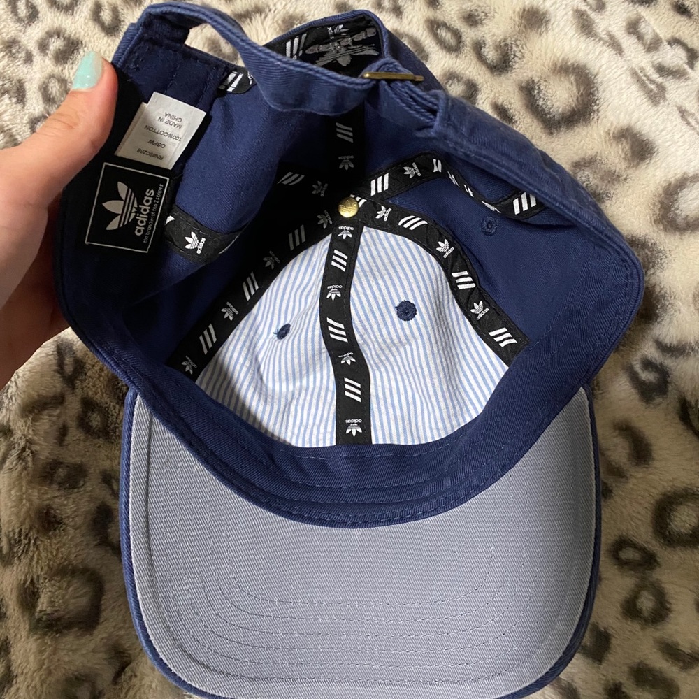 adidas hat - Picture 3 of 3